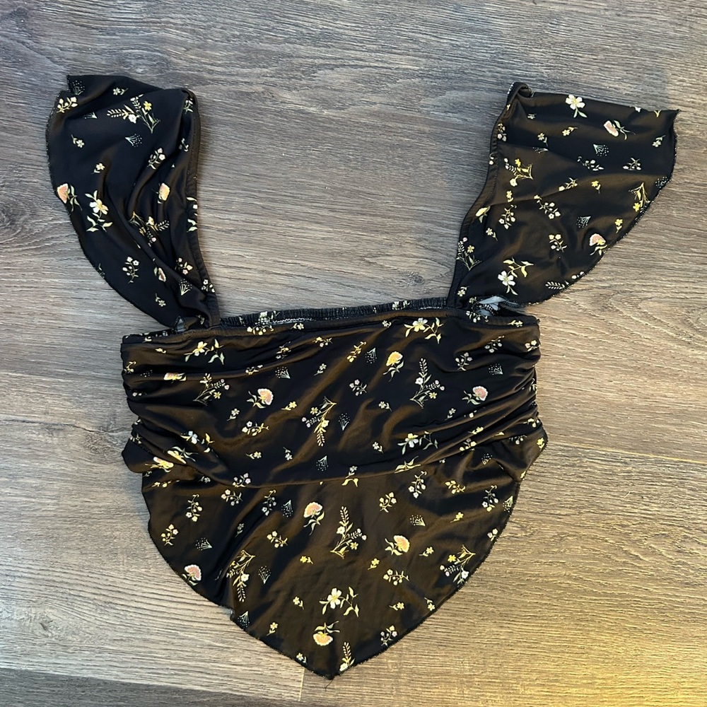 Urban Outfitters Floral Crop Top